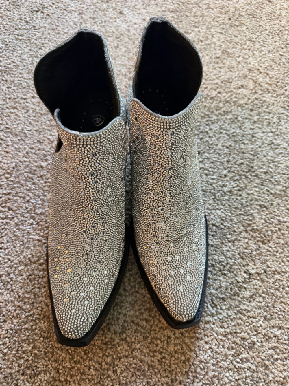 ARIAT Rhinestone Pointed Toe Boots in Silver US 8.5